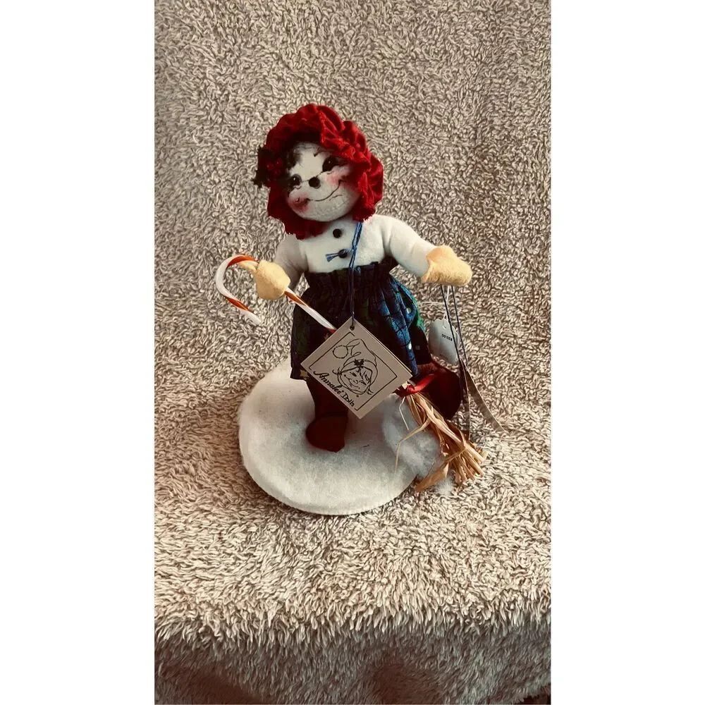 ANNALEE Doll Snow Man Candy Cane Sweeping 1998 10"